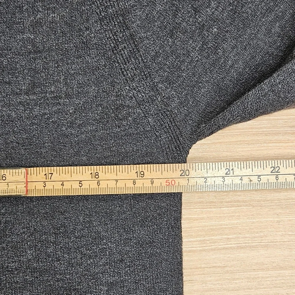 Banana Republic Stretch Wool Blend Turtleneck Sweater Mens M Gray 247497